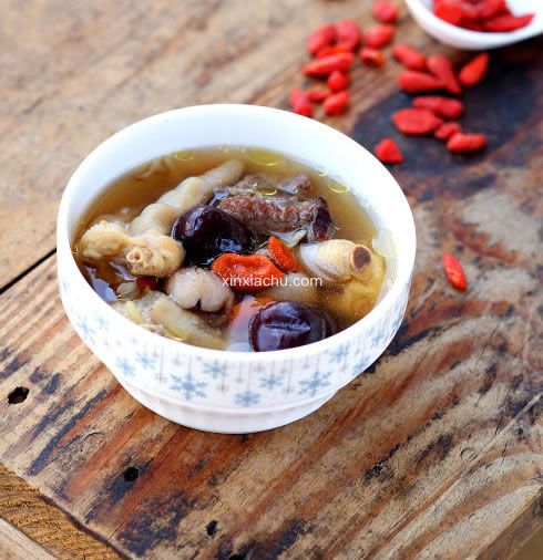 當(dāng)歸紅棗煲雞腳