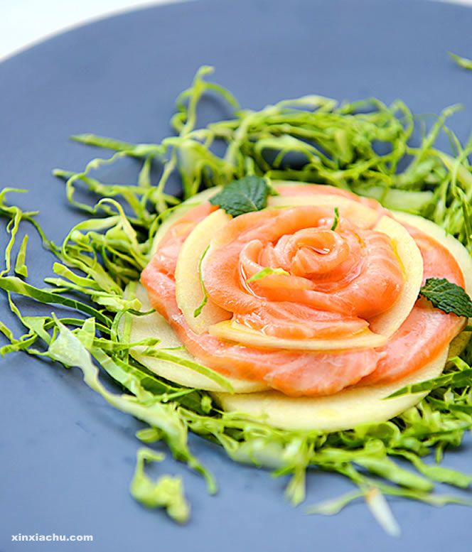 檸汁配玫瑰風情三文魚