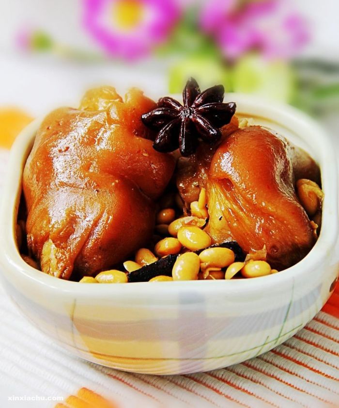 黃豆燜豬腳