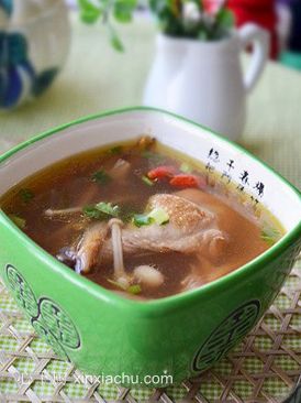 紫靈芝雞湯的做法