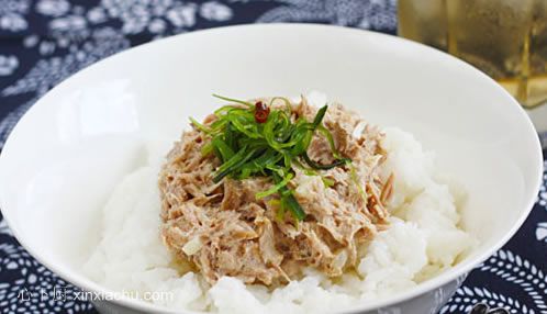 蛋黃醬金槍魚飯