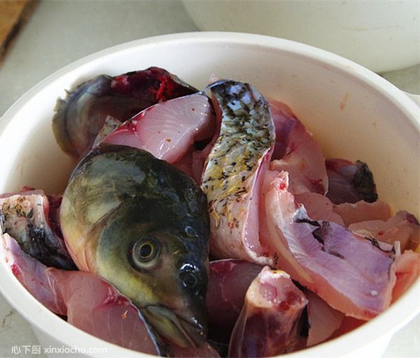 四川泡菜魚的家常做法第1步圖片步驟 m.xalove.com.cn