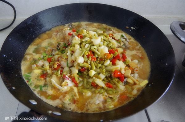 四川泡菜魚的家常做法第5步圖片步驟 m.xalove.com.cn