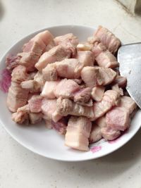 紅燒肉的家常做法第1步圖片步驟 m.xalove.com.cn