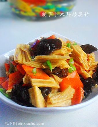 ���}��ľ�������������