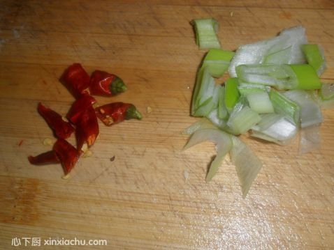 ���}��ľ��������ļҳ�������4���DƬ���E m.xalove.com.cn