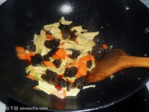 ���}��ľ��������ļҳ�������9���DƬ���E m.xalove.com.cn