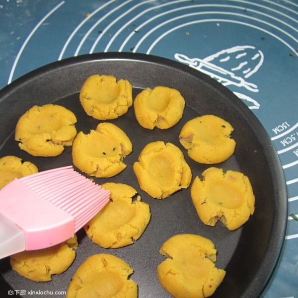 玉米面豆沙餡餅的家常做法第11步圖片步驟 m.xalove.com.cn