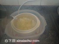 木瓜冰糖燉銀耳的家常做法第4步圖片步驟 m.xalove.com.cn
