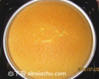 戚風(fēng)蛋糕的家常做法第14步圖片步驟 m.xalove.com.cn