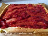 戚風(fēng)蛋糕卷的家常做法第11步圖片步驟 m.xalove.com.cn