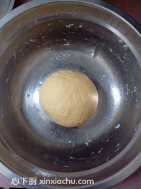 南瓜胡蘿卜饅頭的家常做法第4步圖片步驟 m.xalove.com.cn