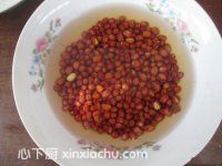 紅豆紅棗銀耳蓮子羹的家常做法第2步圖片步驟 m.xalove.com.cn