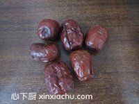 紅豆紅棗銀耳蓮子羹的家常做法第3步圖片步驟 m.xalove.com.cn