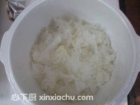 紅豆紅棗銀耳蓮子羹的家常做法第4步圖片步驟 m.xalove.com.cn