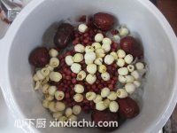 紅豆紅棗銀耳蓮子羹的家常做法第7步圖片步驟 m.xalove.com.cn