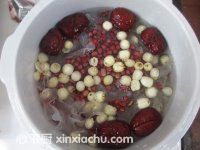 紅豆紅棗銀耳蓮子羹的家常做法第8步圖片步驟 m.xalove.com.cn