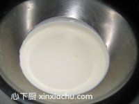 甜杏冰淇淋的家常做法第2步圖片步驟 m.xalove.com.cn