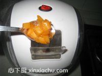 甜杏冰淇淋的家常做法第9步圖片步驟 m.xalove.com.cn