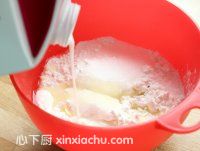 豆沙糯米糍的家常做法第2步圖片步驟 m.xalove.com.cn