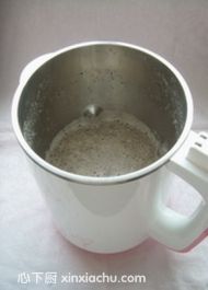 黑豆糯米豆?jié){的家常做法第7步圖片步驟 m.xalove.com.cn