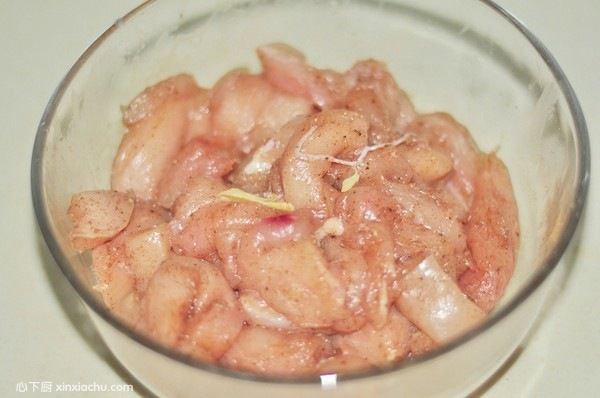 香酥玉桂雞肉條的家常做法第3步圖片步驟 m.xalove.com.cn