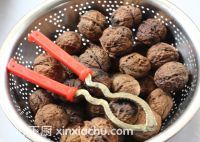 霜降核桃的家常做法第1步圖片步驟 m.xalove.com.cn