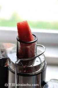 西瓜汁的家常做法第3步圖片步驟 m.xalove.com.cn