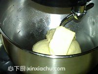 香橙面包卷的家常做法第3步圖片步驟 m.xalove.com.cn