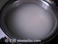 紅棗葡萄干米飯的家常做法第4步圖片步驟 m.xalove.com.cn