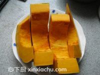 南瓜包的家常做法第1步圖片步驟 m.xalove.com.cn