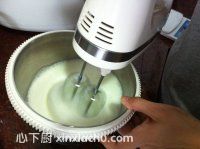 電飯煲版奶香蛋糕的家常做法第5步圖片步驟 m.xalove.com.cn