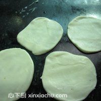 土豆泥煎餅的家常做法第5步圖片步驟 m.xalove.com.cn