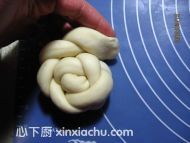卷花面包的家常做法第6步圖片步驟 m.xalove.com.cn