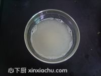 水晶芒果果凍的家常做法第2步圖片步驟 m.xalove.com.cn