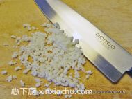 土豆沙拉的家常做法第2步圖片步驟 m.xalove.com.cn