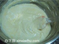 藍(lán)莓蛋糕卷的家常做法第11步圖片步驟 m.xalove.com.cn