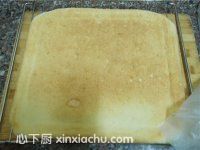 藍(lán)莓蛋糕卷的家常做法第15步圖片步驟 m.xalove.com.cn