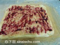 藍(lán)莓蛋糕卷的家常做法第16步圖片步驟 m.xalove.com.cn