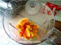 木瓜牛奶汁的家常做法第3步圖片步驟 m.xalove.com.cn