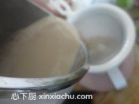 黑豆核桃豆?jié){的家常做法第9步圖片步驟 m.xalove.com.cn