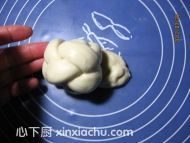 芋泥花朵面包的家常做法第6步圖片步驟 m.xalove.com.cn