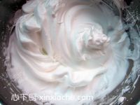 奶油霜紙杯蛋糕的家常做法第13步圖片步驟 m.xalove.com.cn