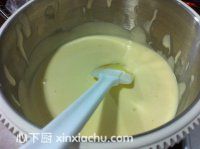 烤箱版戚風蛋糕的家常做法第8步圖片步驟 m.xalove.com.cn