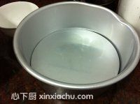 烤箱版戚風蛋糕的家常做法第9步圖片步驟 m.xalove.com.cn