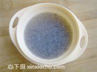 桃膠圓子羹的家常做法第3步圖片步驟 m.xalove.com.cn