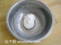 桃膠圓子羹的家常做法第6步圖片步驟 m.xalove.com.cn