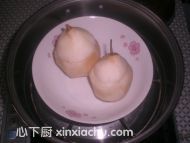 冰糖雪梨的家常做法第4步圖片步驟 m.xalove.com.cn