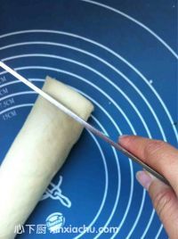 椰蓉面包卷的家常做法第9步圖片步驟 m.xalove.com.cn