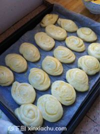 椰蓉面包卷的家常做法第12步圖片步驟 m.xalove.com.cn